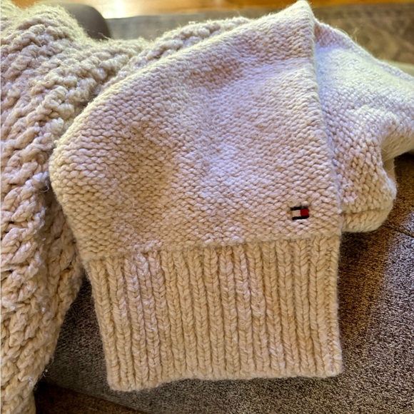 🔥Tommy Hilfiger Half Zip Mock Neck Sweater🔥 - Picture 6 of 12